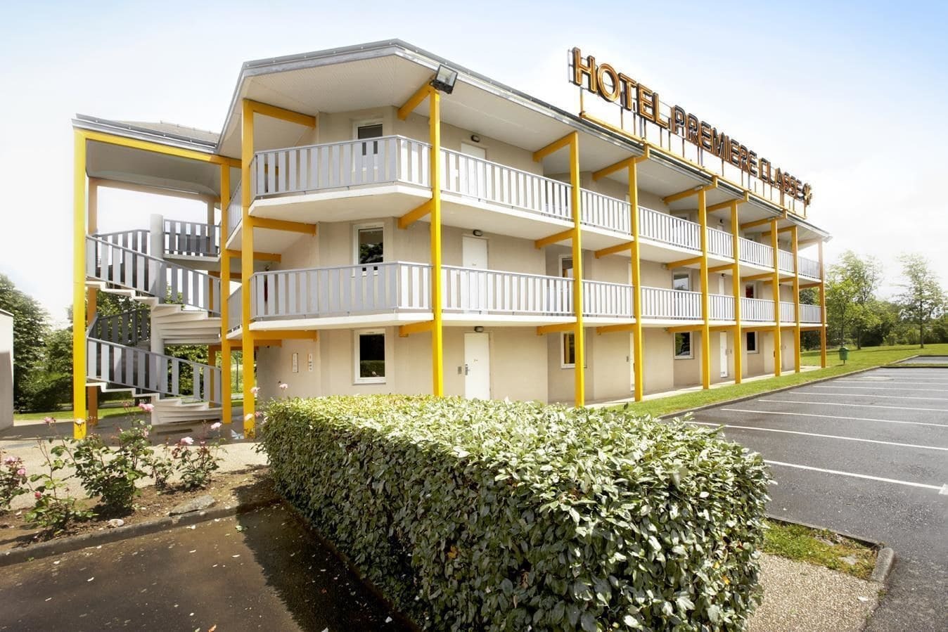 Hotel Du Parc - Chantepie Bagian luar foto